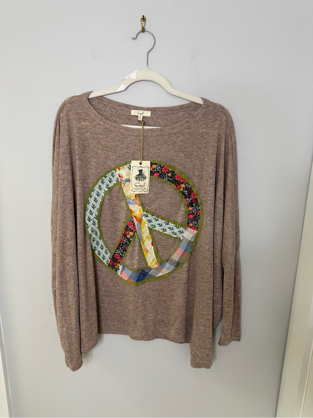 NWT Easel Peace Sign Patchwork Oversized Dolman Top Small Brown Boho